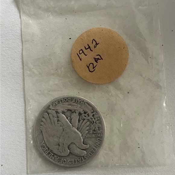 1942 Liberty Half Dollar No Mint Mark 90% Silver - Picture 3 of 3